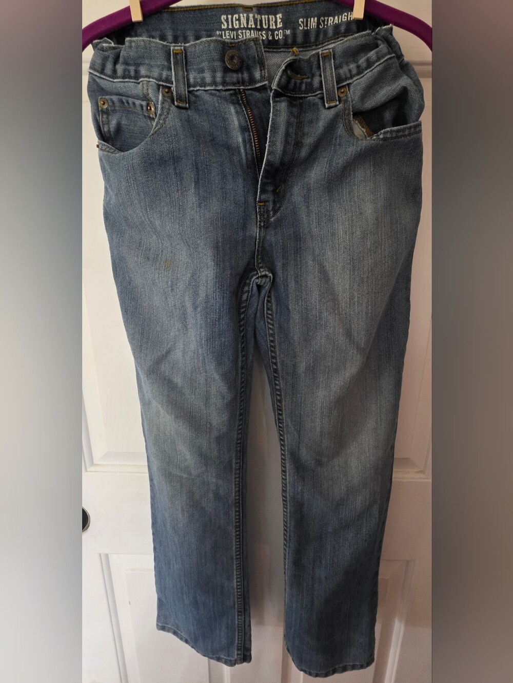 Levis Strauss Slim Straight Leg Denim Jeans in Faded Blue